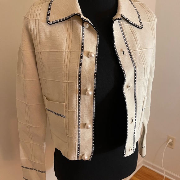 NWT SANDRO

Lore Knit Cardigan size 0 - Picture 5 of 9